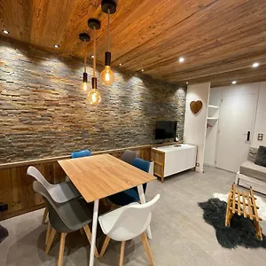 Le Cheval Noir 37 Appartement